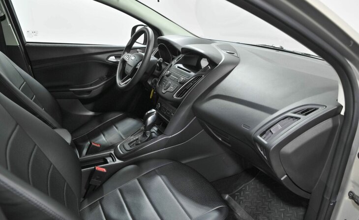 Ford Focus - Фото 4