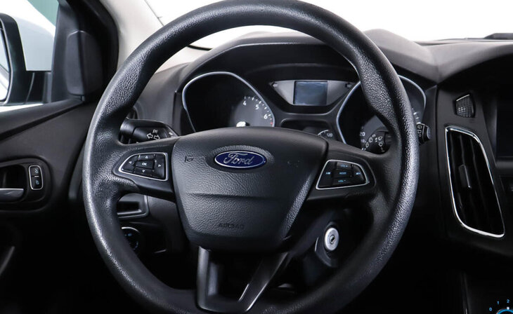 Ford Focus - Фото 10