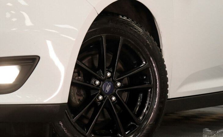 Ford Focus - Фото 13