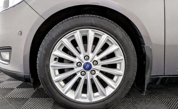 Ford Focus - Фото 7