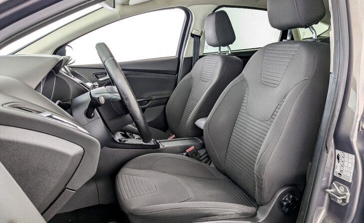 Ford Focus - Фото 8