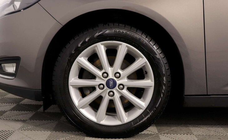 Ford Focus - Фото 6