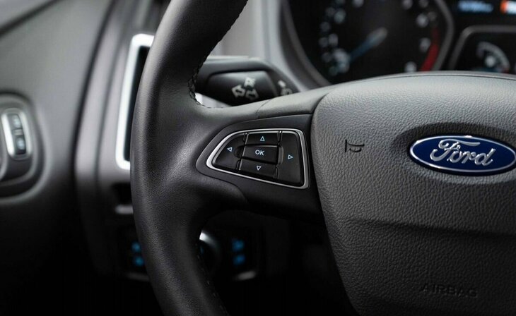 Ford Focus - Фото 14