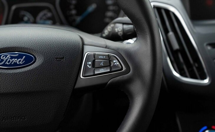 Ford Focus - Фото 15