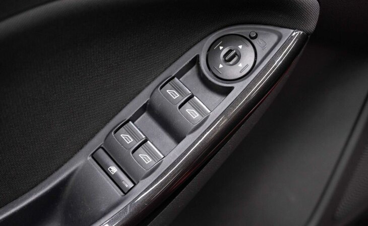 Ford Focus - Фото 23