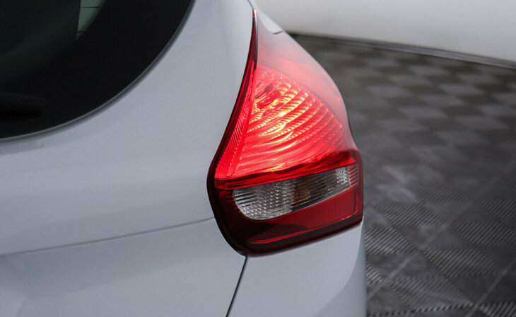 Ford Focus - Фото 7