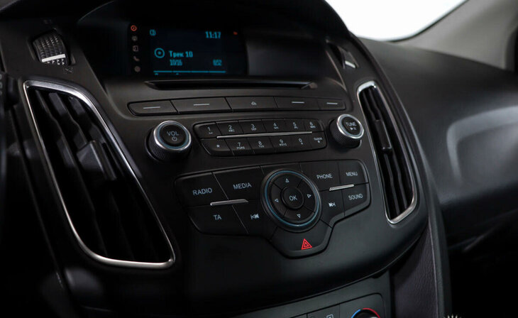 Ford Focus - Фото 8