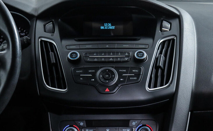 Ford Focus - Фото 9