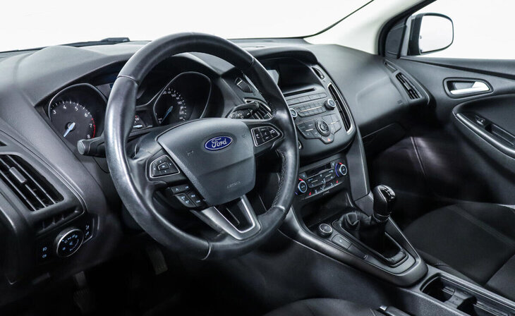 Ford Focus - Фото 8