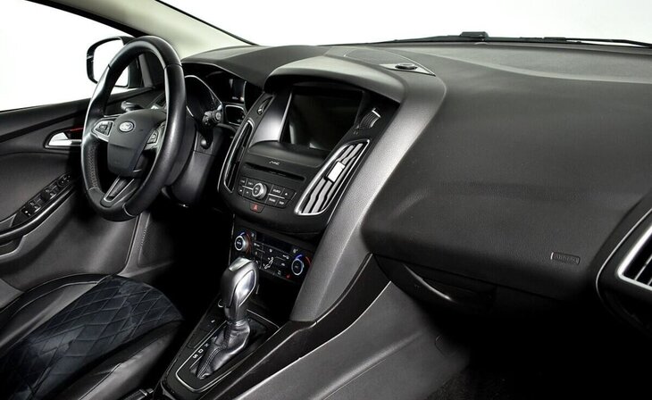 Ford Focus - Фото 7