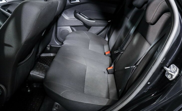 Ford Focus - Фото 12