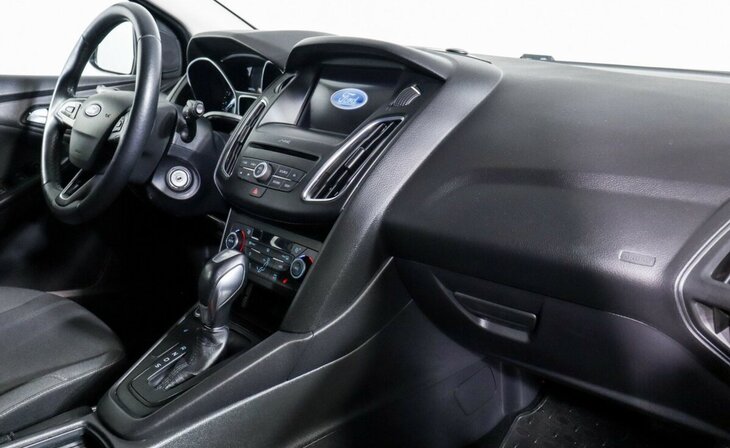 Ford Focus - Фото 8