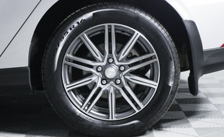 Ford Focus - Фото 4