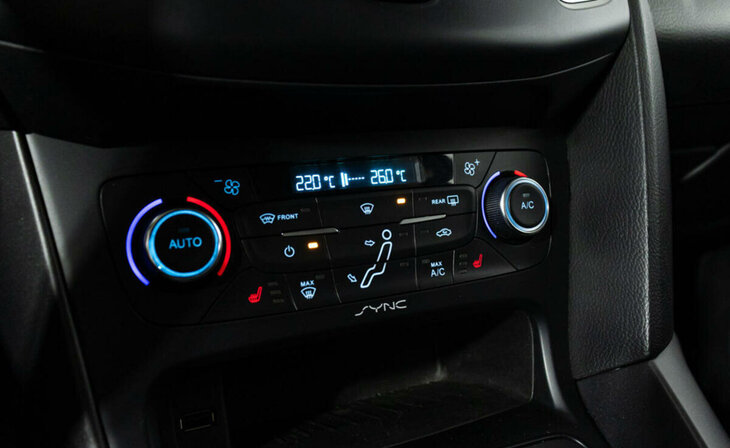 Ford Focus - Фото 10