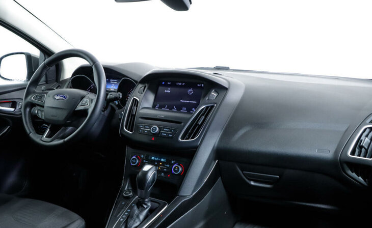 Ford Focus - Фото 5