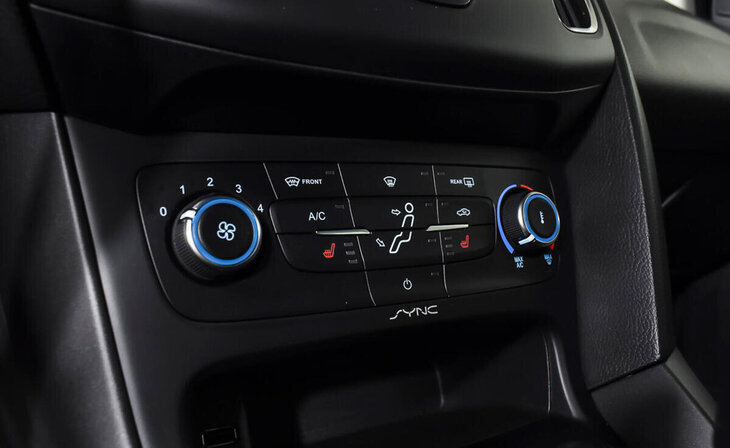 Ford Focus - Фото 13