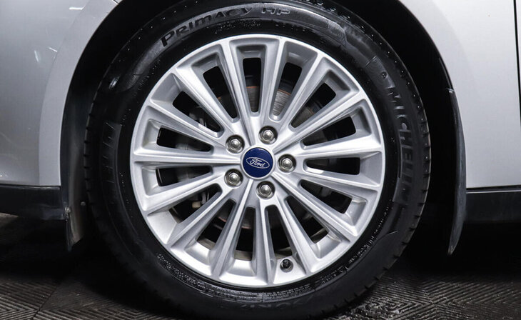 Ford Focus - Фото 7