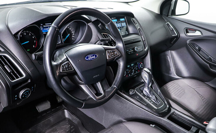 Ford Focus - Фото 10