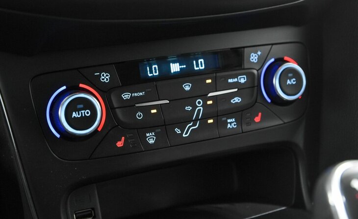 Ford Focus - Фото 10