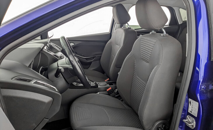 Ford Focus - Фото 9
