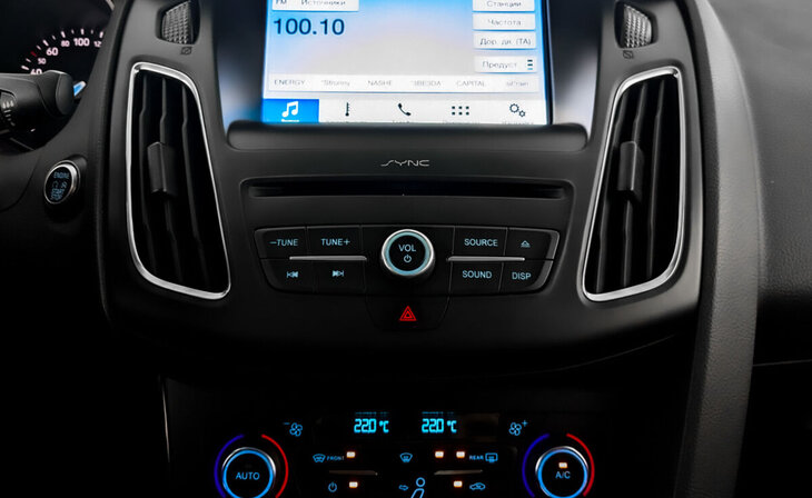 Ford Focus - Фото 16