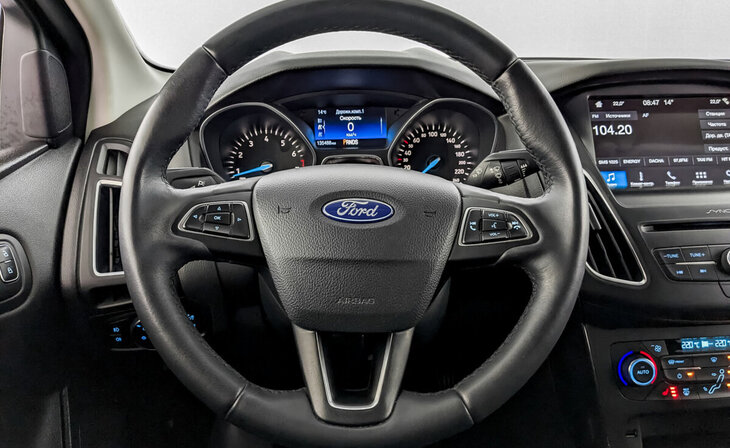 Ford Focus - Фото 15