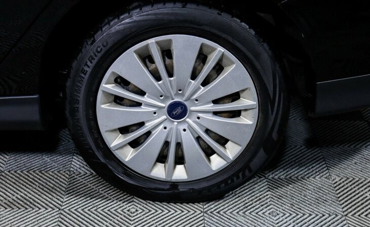 Ford Focus - Фото 7