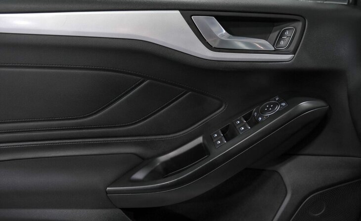 Ford Focus - Фото 9