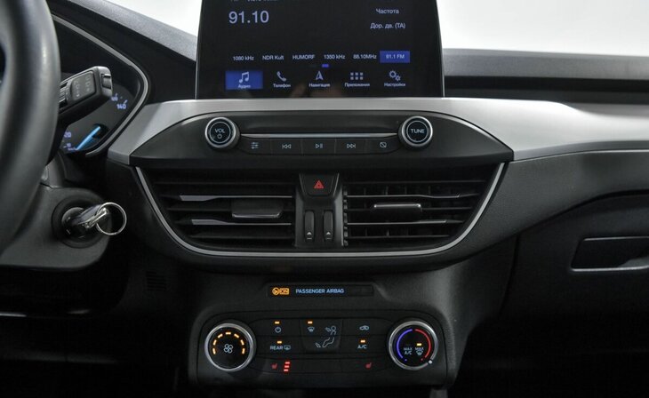 Ford Focus - Фото 6