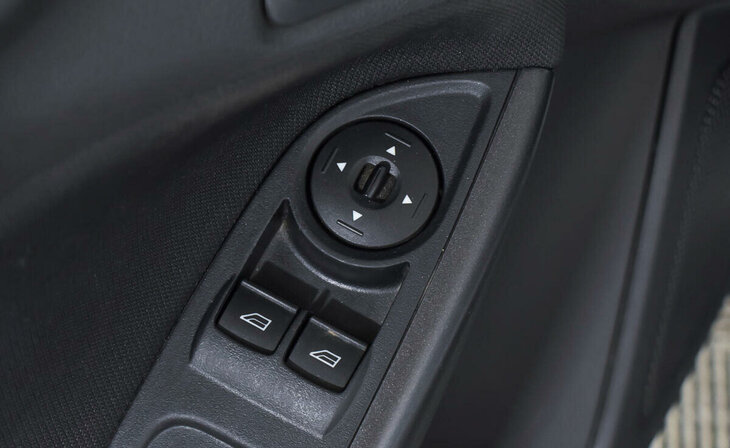 Ford Focus - Фото 14