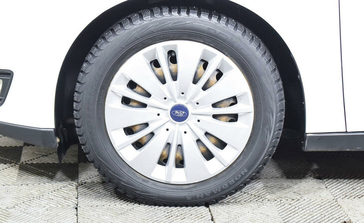 Ford Focus - Фото 7