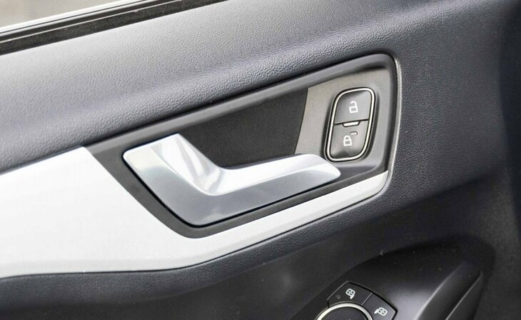 Ford Focus - Фото 21