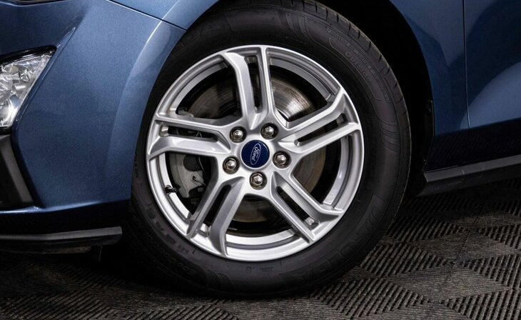 Ford Focus - Фото 7