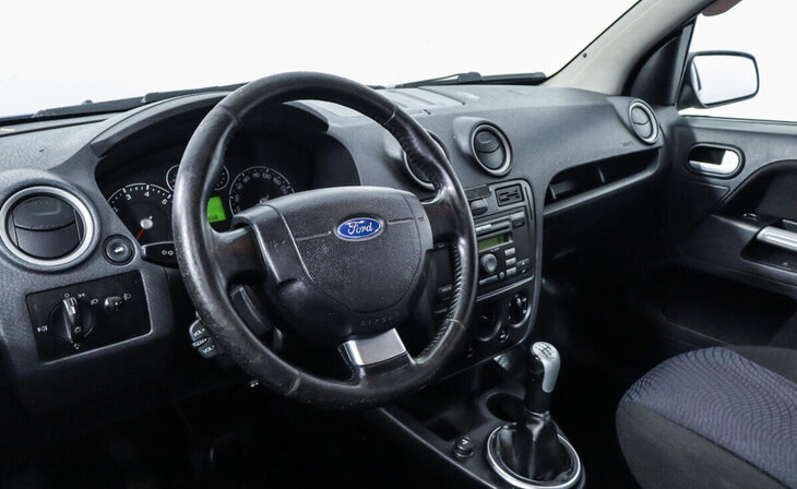 Ford Fusion - Фото 9