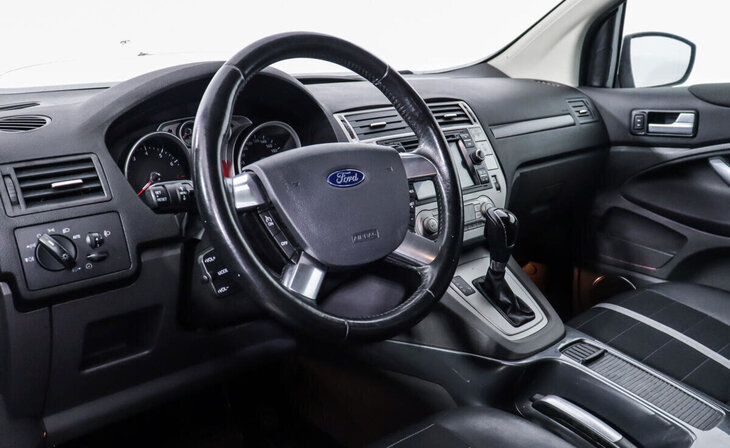 Ford Kuga - Фото 7