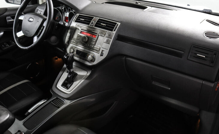 Ford Kuga - Фото 4