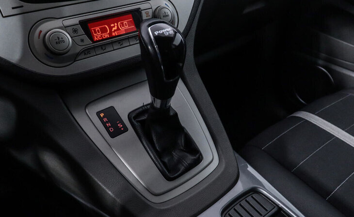 Ford Kuga - Фото 9