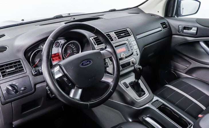 Ford Kuga - Фото 6