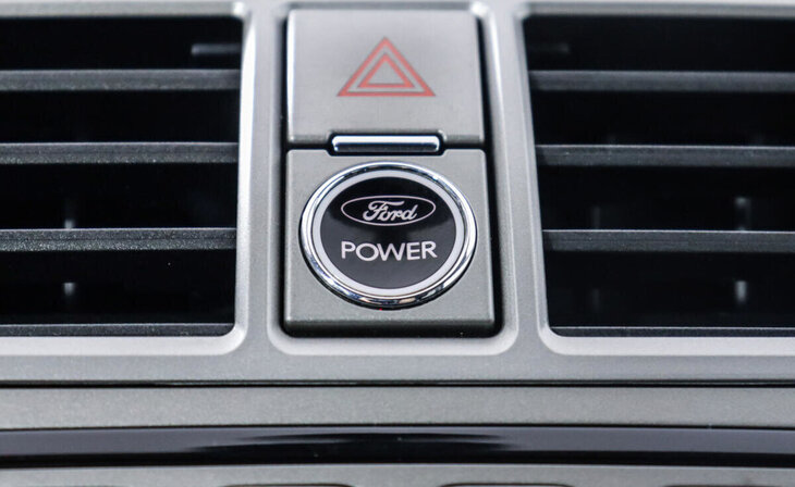 Ford Kuga - Фото 8