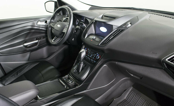 Ford Kuga - Фото 8