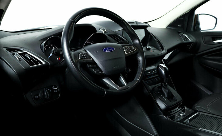 Ford Kuga - Фото 10