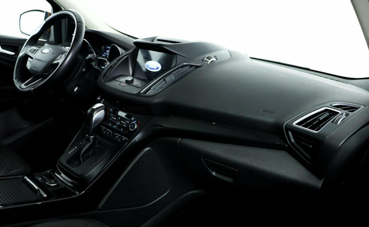 Ford Kuga - Фото 8