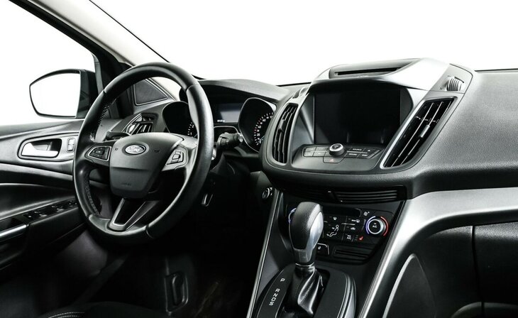 Ford Kuga - Фото 10