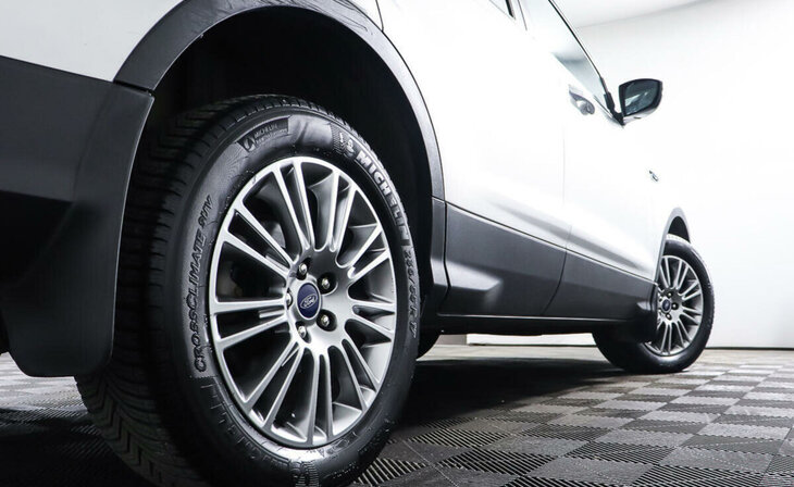 Ford Kuga - Фото 20