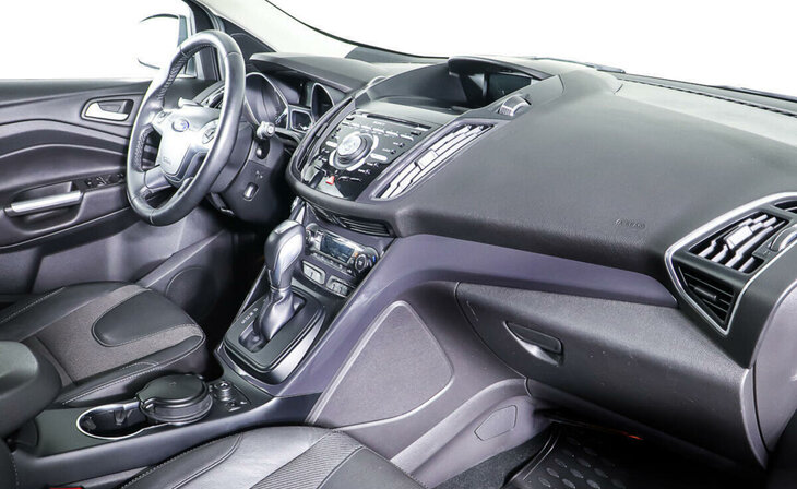 Ford Kuga - Фото 8