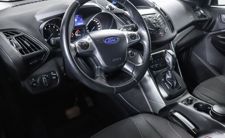 Ford Kuga - Фото 6