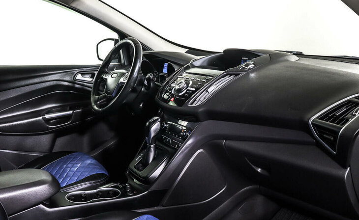 Ford Kuga - Фото 7