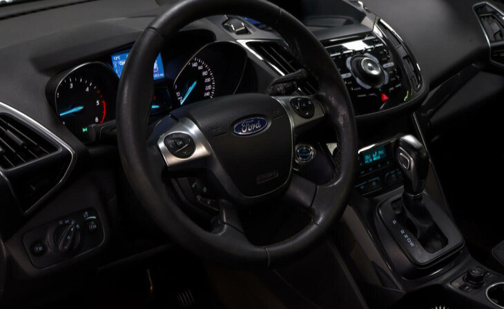 Ford Kuga - Фото 9