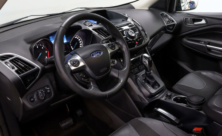 Ford Kuga - Фото 8