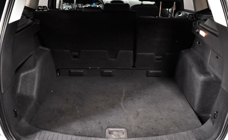 Ford Kuga - Фото 11